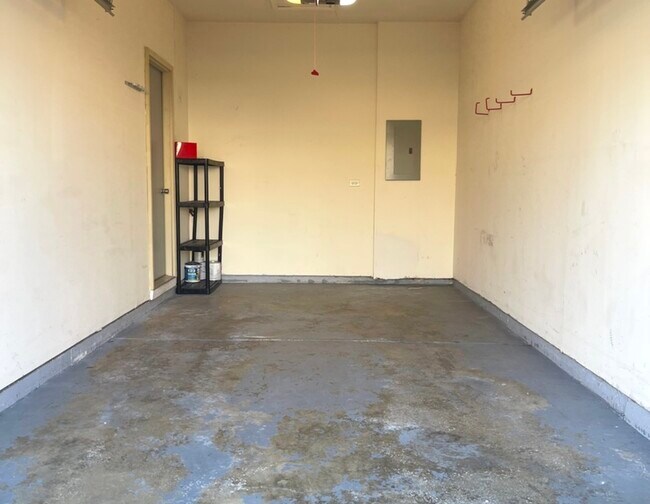 Building Photo - 16623 Natoma Dr