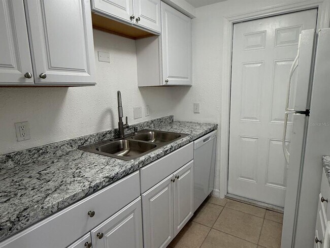 Building Photo - 4928 Getner St