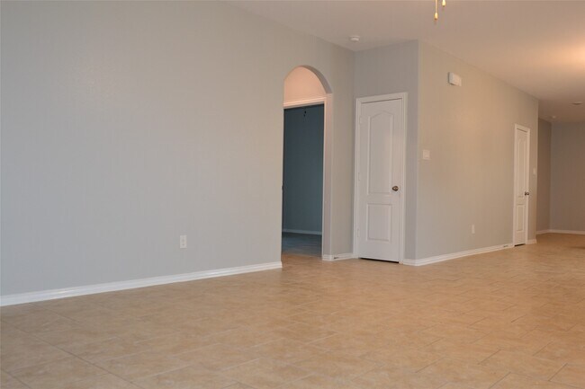 Building Photo - 8435 Chesney Trl