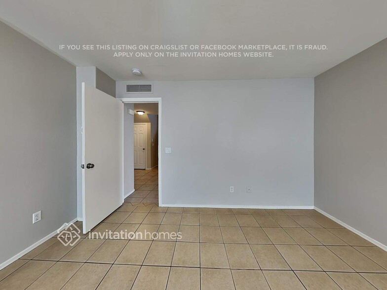 Building Photo - 12029 W Corrine Dr