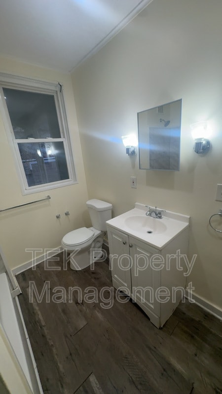 Building Photo - 26 Augustine St