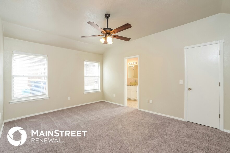 Building Photo - 1712 Shawnee Trail