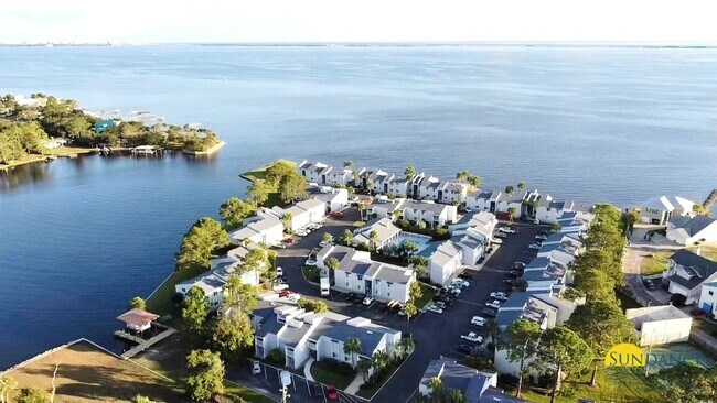Building Photo - Beautiful 2 Bedroom Unit at Finisterra!