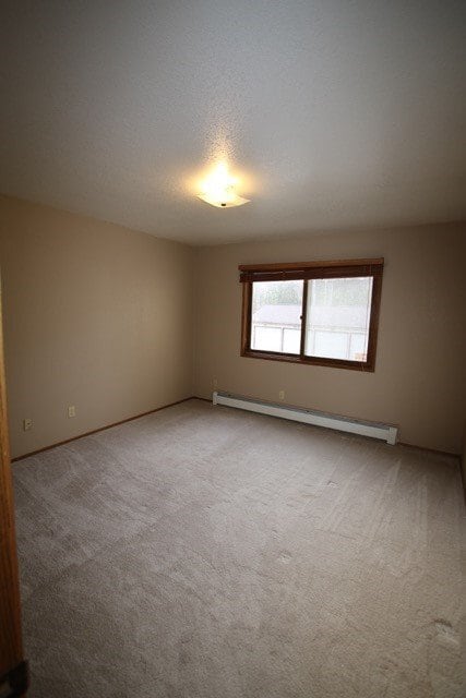 Building Photo - 2 Bedroom Condo on a Lake!