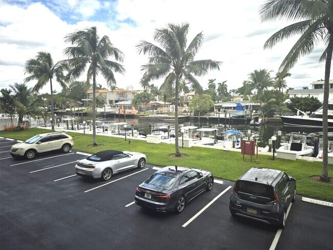 Building Photo - 1731 SE 15th St