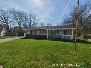Building Photo - Charming 3-Bedroom Ranch with Private Yard & Garage in Northbrook/Colerain Township