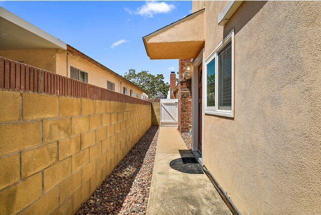 Building Photo - Private South Redondo Beach Back House | Fully Remodeled | 2-Car Garage | Minutes to the Beach!