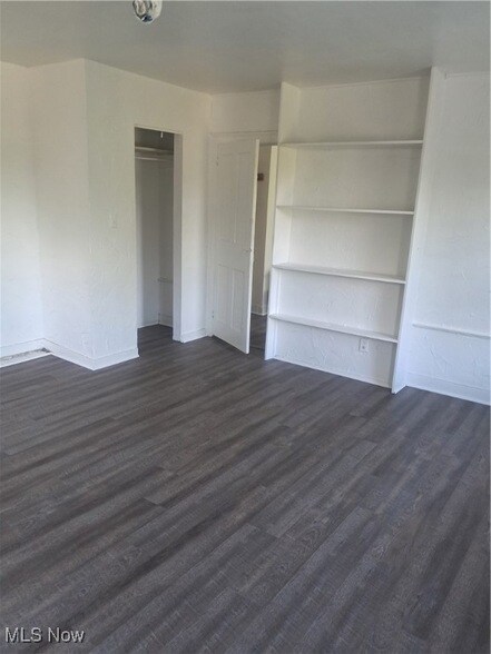 Building Photo - 5466 S Ridge Rd