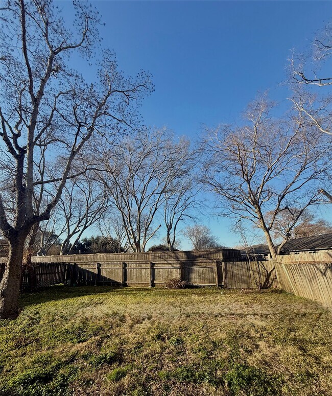 Building Photo - 408 Bay Ridge Dr