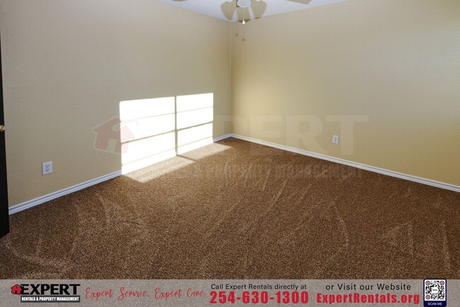 Building Photo - 1235 Royal Crest Dr
