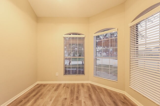 Building Photo - 12214 Landsdown Ridge Way