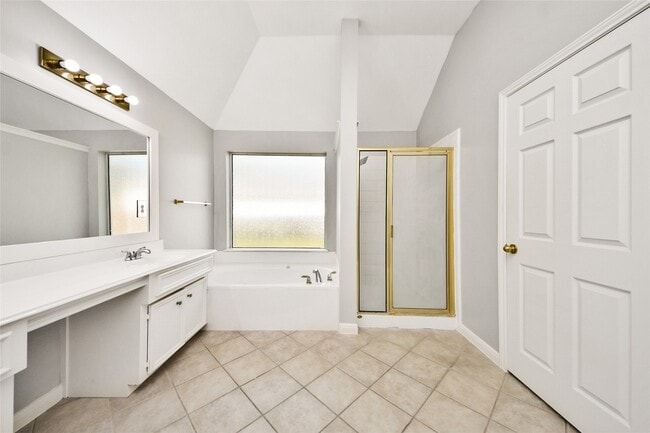 Building Photo - 2622 Stonebury Ln