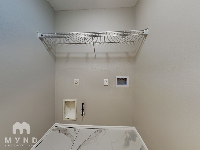 Building Photo - 3523 Avalon Castle Dr