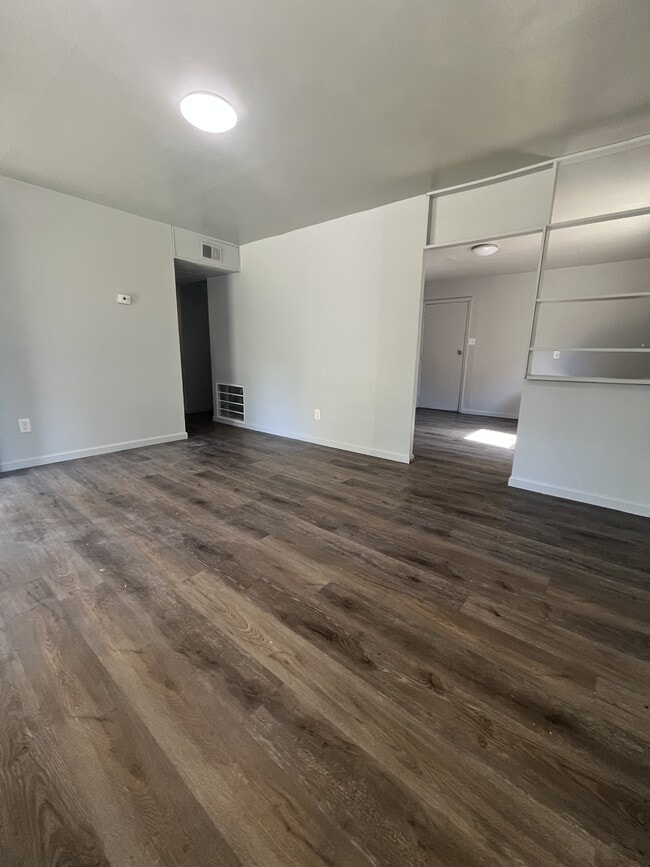 Building Photo - 526 St Leo Dr
