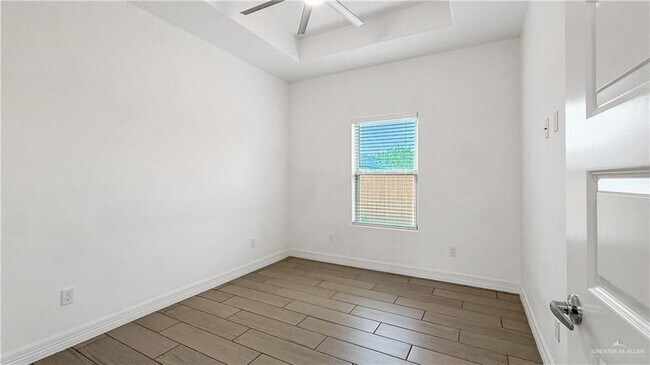 Building Photo - 5106 Sebastian Dr