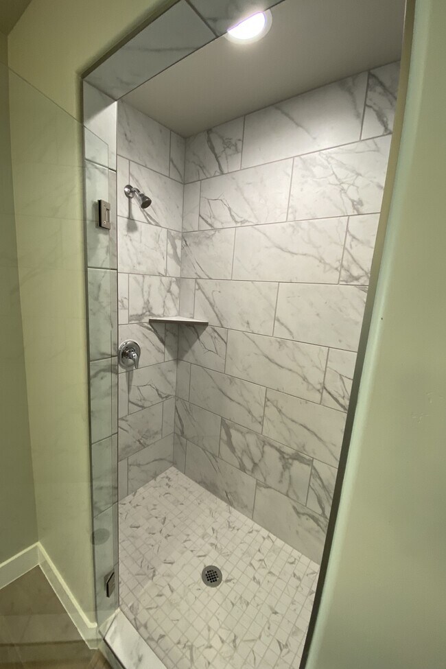 Building Photo - 463 N 480 W