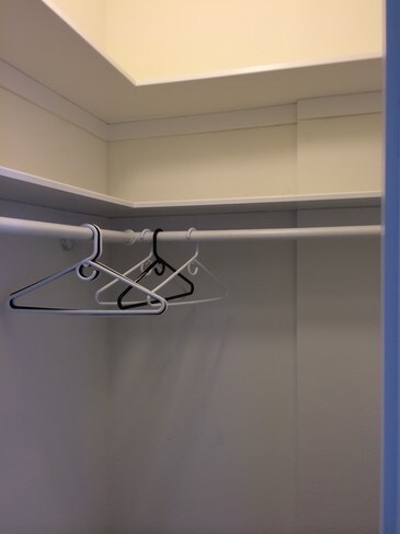 Walking Closet - 11505 Hatteras St