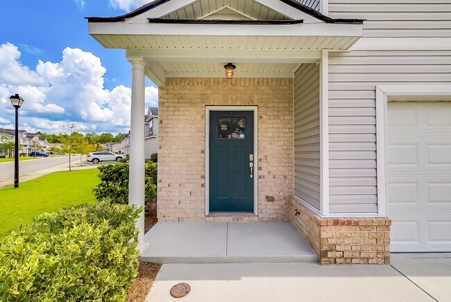 Building Photo - 225 Sonoma Dr