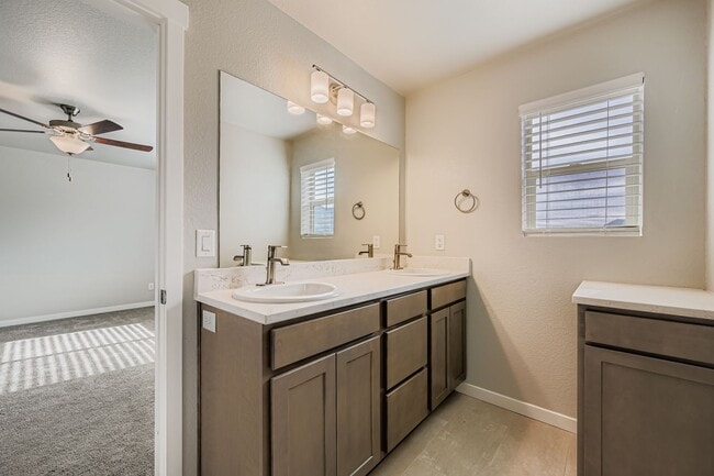 Building Photo - 791 Little Bear Grove