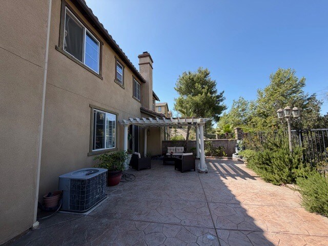 Building Photo - 2297 Treetop Ln