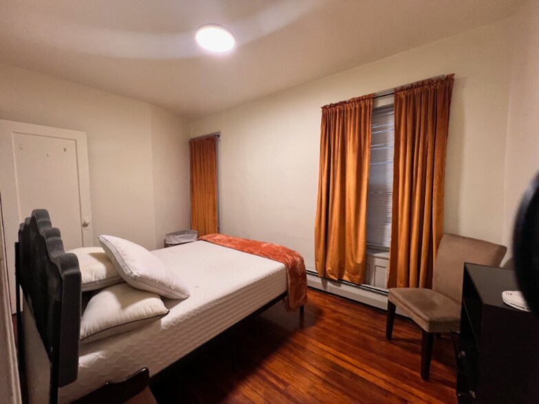 Building Photo - 371 Hudson Ave