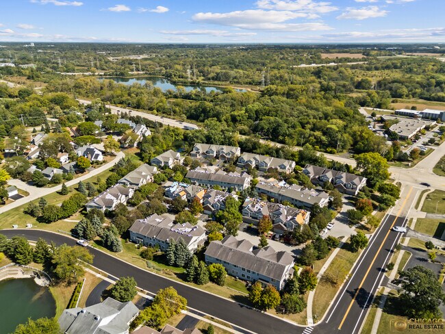 Building Photo - 600 Creekside Cir