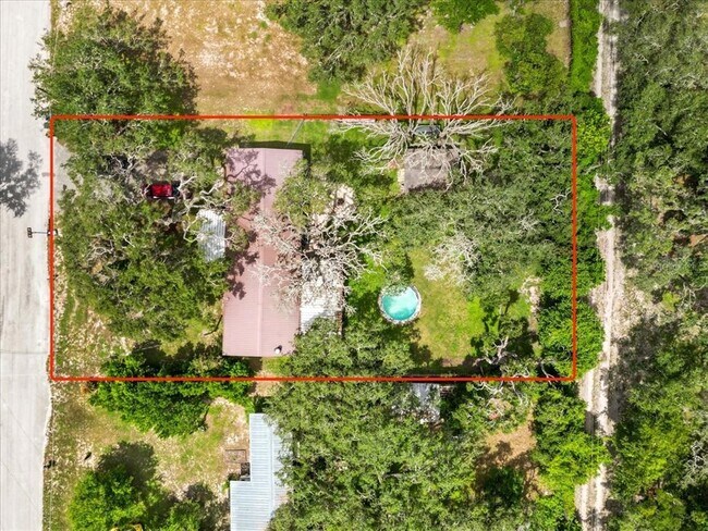 Building Photo - 13920 Hillcrest Dr
