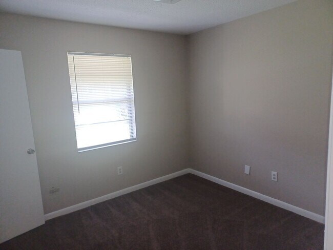 Building Photo - 120 Glenn Bryant Rd