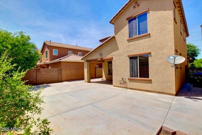 Building Photo - 3271 E Carla Vista Dr