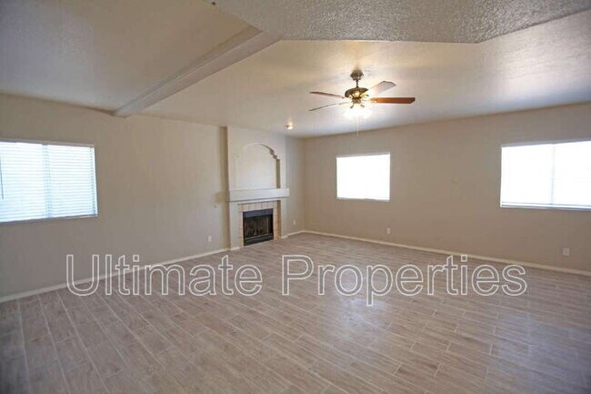 Building Photo - 8537 W Windsor Dr