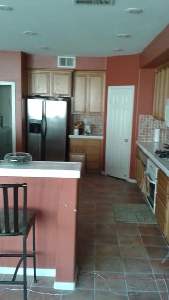 Building Photo - 6288 Susana St