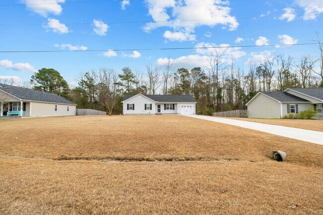 Building Photo - Woodbury Farms
