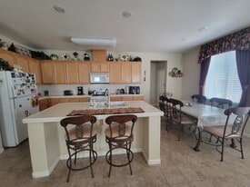 Building Photo - 1322 Paseo Belleza