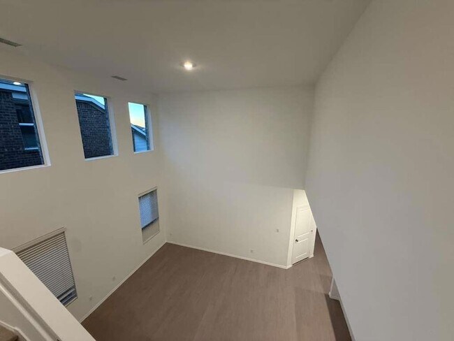 Building Photo - 17704 Sage Thrasher Dr