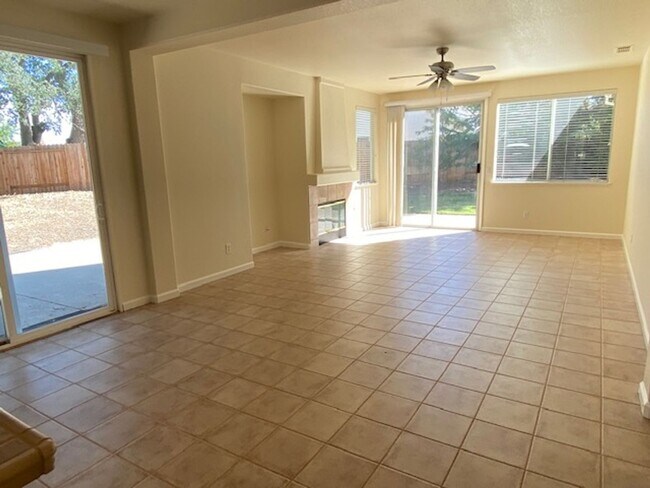 Building Photo - 216 Shanley Ct