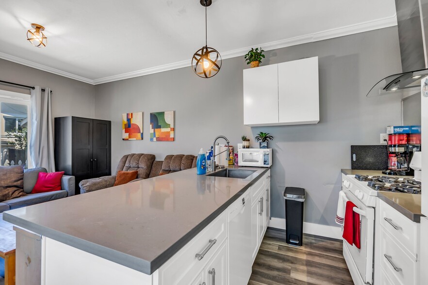 Building Photo - 701 Railroad Ave