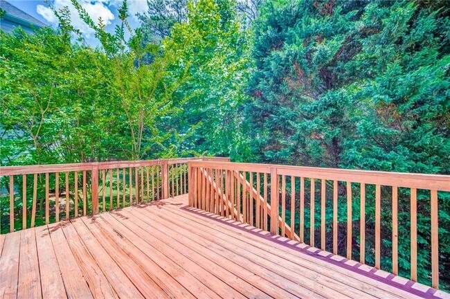 Building Photo - 716 Parkside Dr