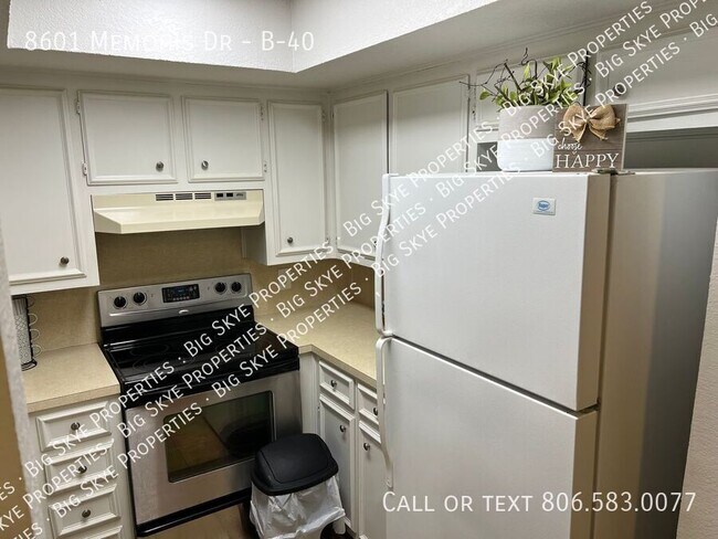 Building Photo - 8601 Memphis Dr