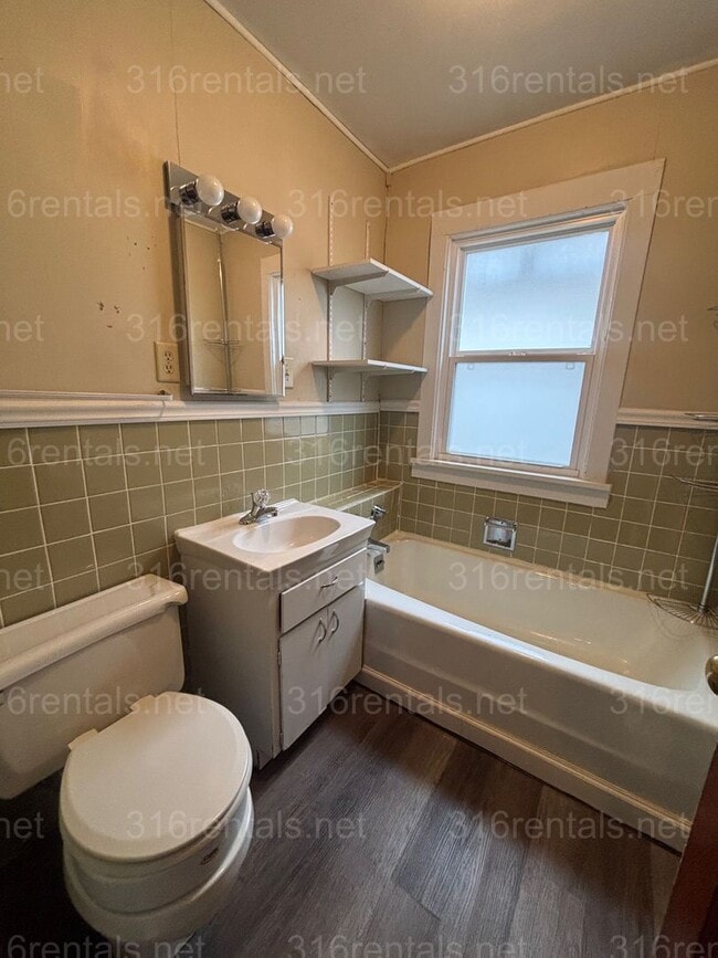 Building Photo - Two bed, Two Bath, fully fenced backyard rental available now!