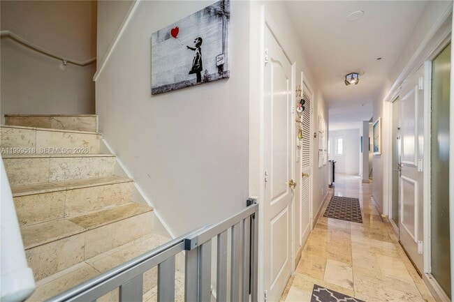 Building Photo - 1413 Sunset Harbour Dr