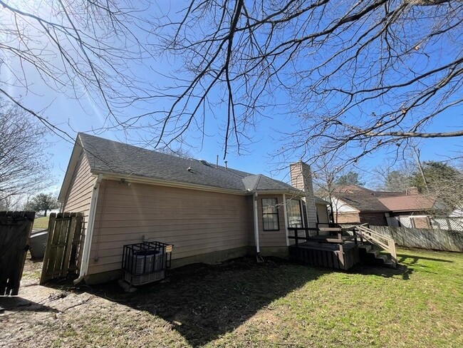 Building Photo - 5738 Riverhead Memphis, TN 38135