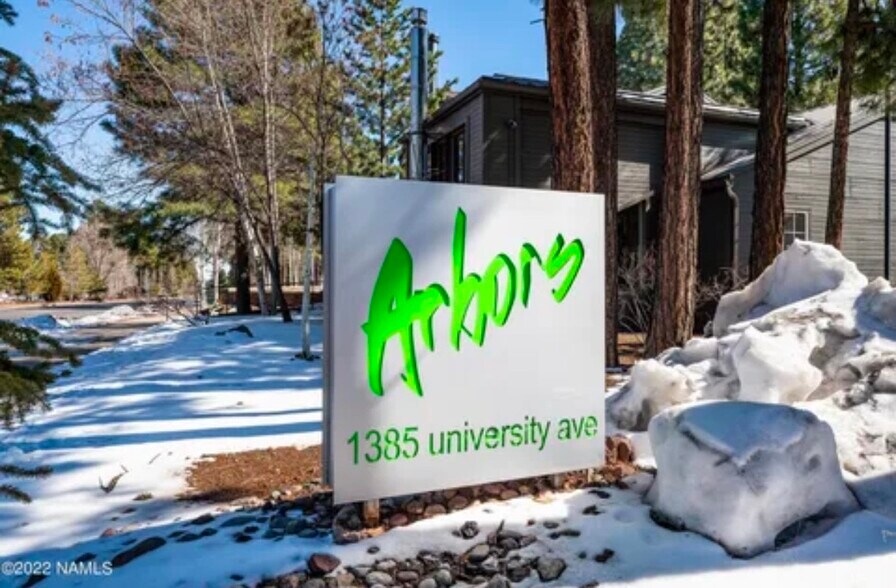 Building Photo - 1385 W University Ave