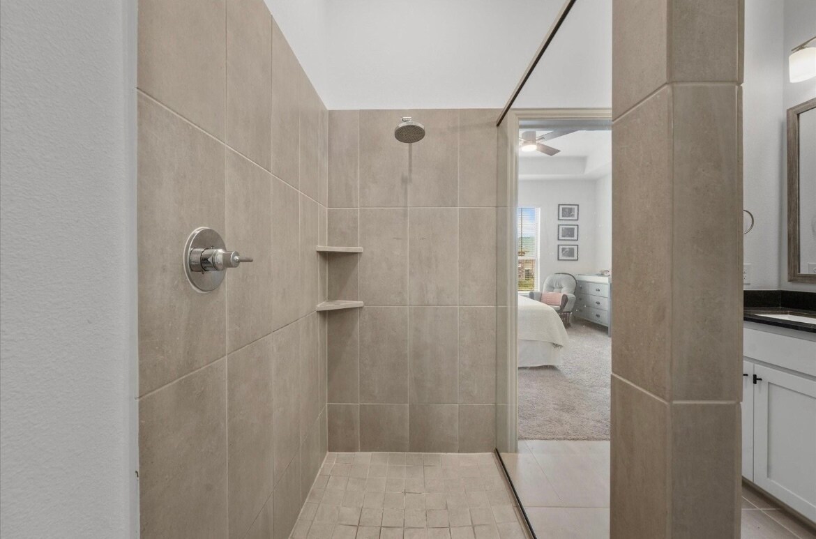 Bathroom 1 - 1049 4th St