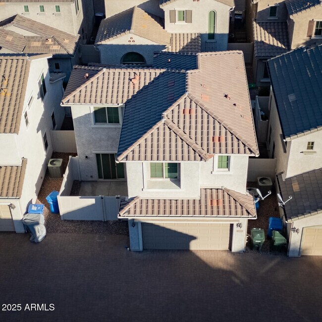 Building Photo - 1958 W Busoni Pl
