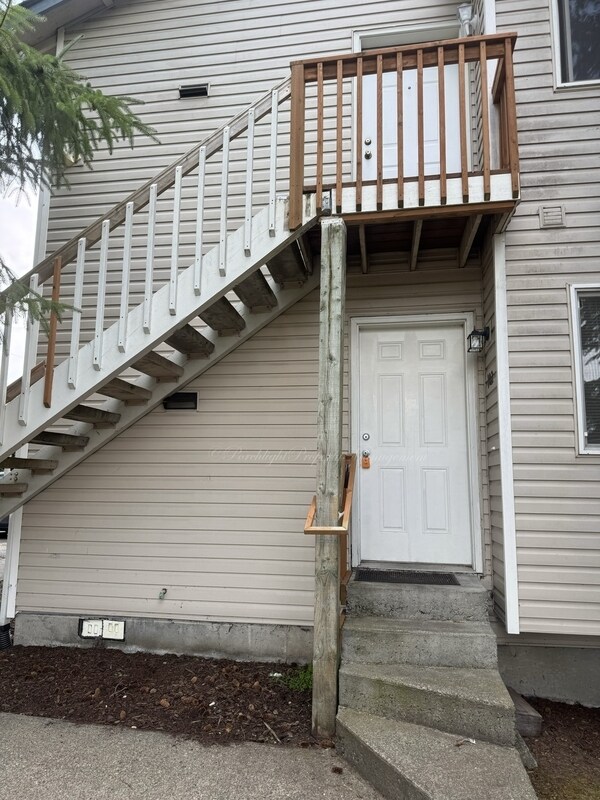 Building Photo - 1343 Pacific St