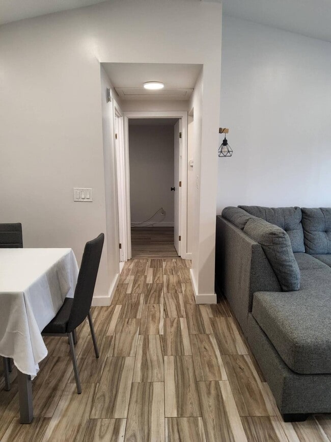 Building Photo - 13 Beth Mor Rd