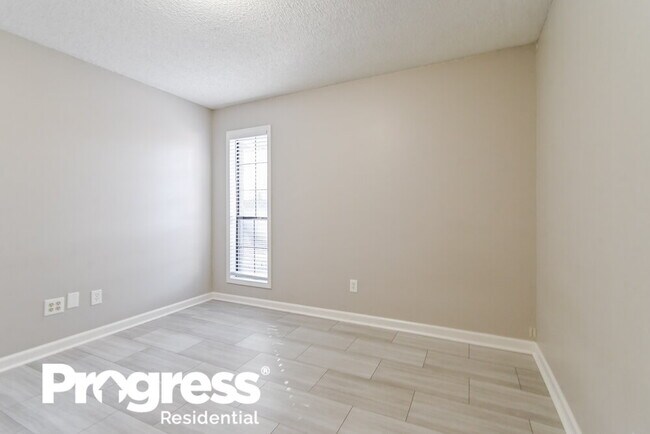 Building Photo - 7201 Skidmore Cove