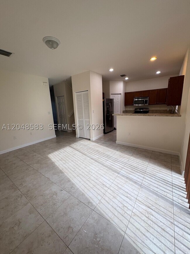 Building Photo - 17460 SW 153rd Ave