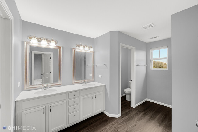 Building Photo - 597 Watercress Dr