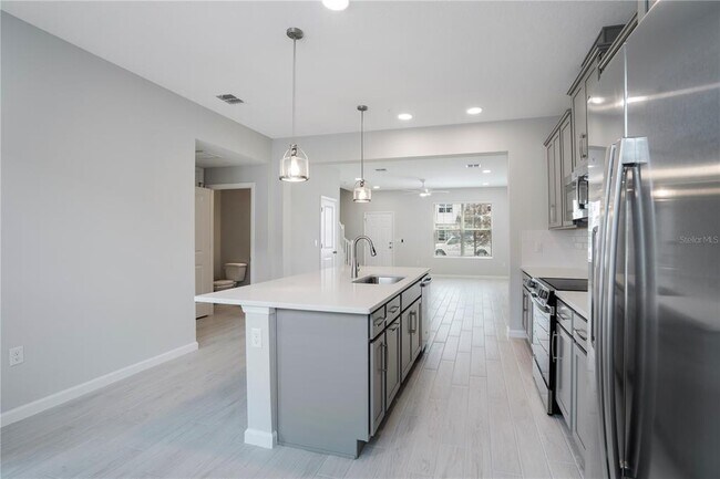 Building Photo - 628 Pothos St